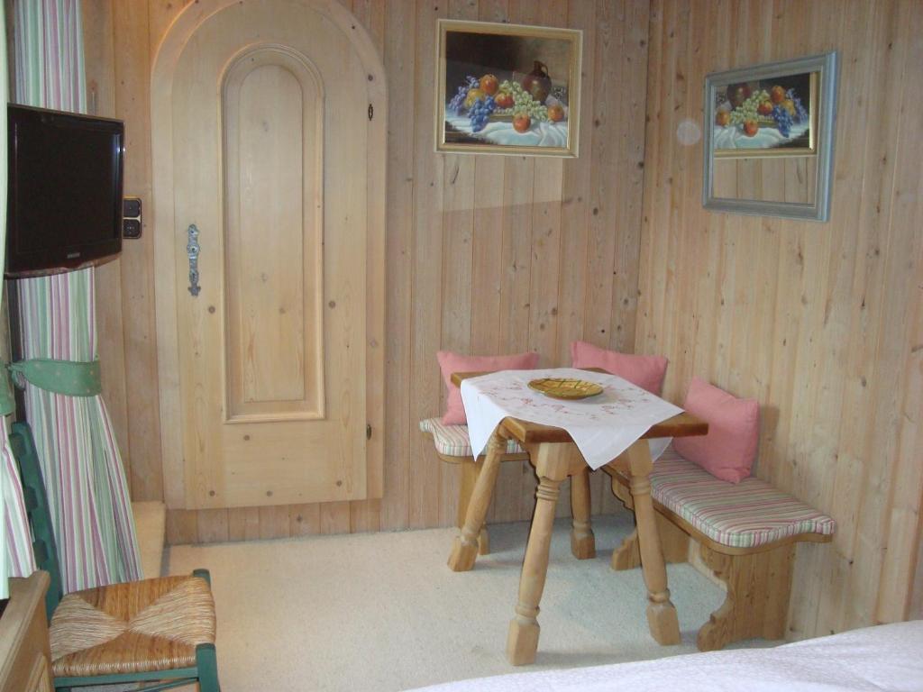 Weberhaus - Adults Only Apartment คิทซ์บือห์ ห้อง รูปภาพ
